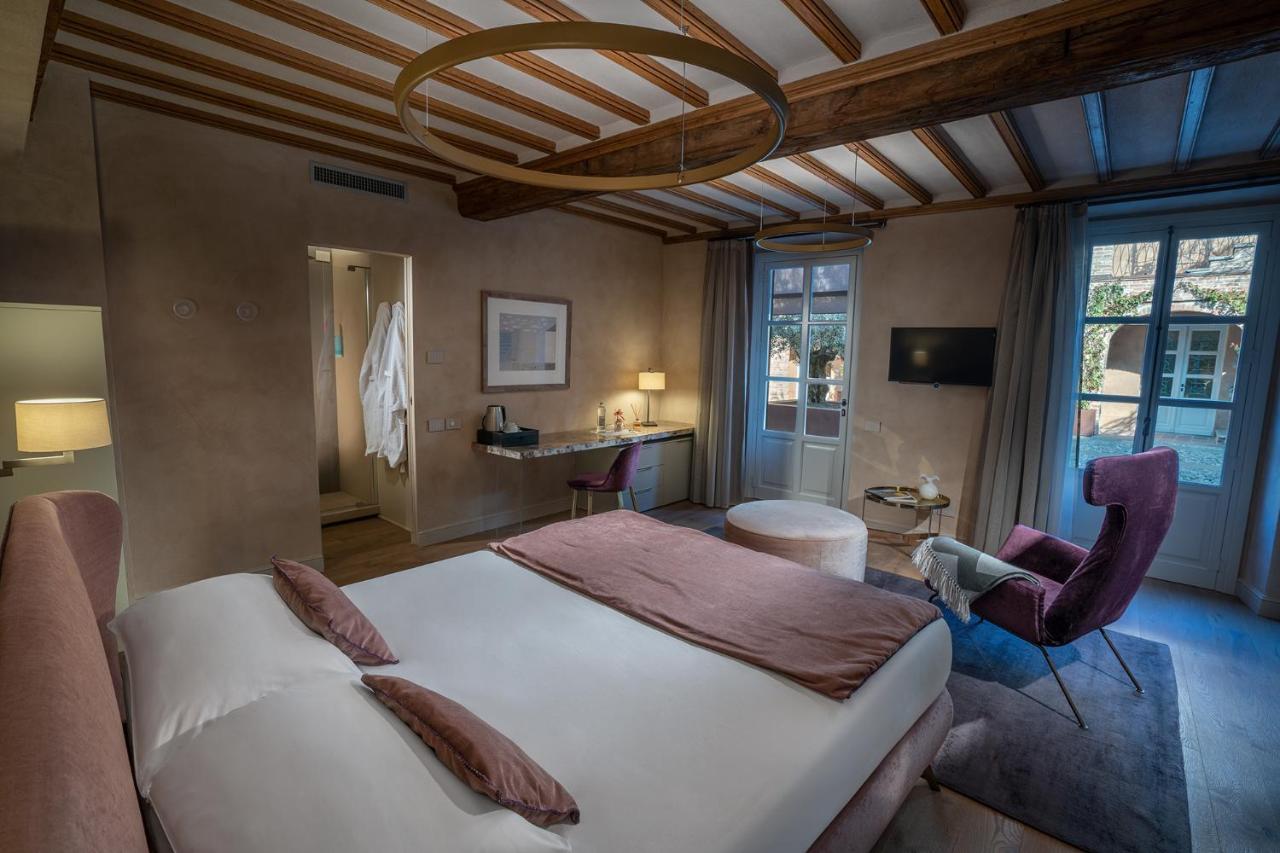 Il Cortile Di San Michele Bed & Breakfast Guarene Luaran gambar