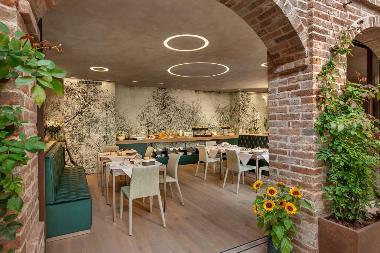 Il Cortile Di San Michele Bed & Breakfast Guarene Luaran gambar